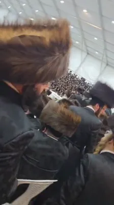 נאך בילדער און ווידיאוס פון שלש סעודות ביי כ"ק אדמו"ר מסאטמאר שליט"א אין מירון