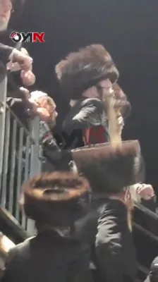 נאך בילדער און ווידיאוס פון שלש סעודות ביי כ"ק אדמו"ר מסאטמאר שליט"א אין מירון