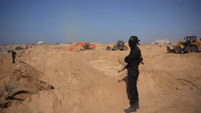 מדנ"י זוכט אויף די איבערגעבליבענע 3 גופים פון משכונות אין עזה