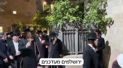 כ"ק אדמו"ר מסאטמאר שליט"א ביים אנקומען אויף א באזוך ביי הרה"ק רבי יעקב מאיר שעכטער שליט"א 