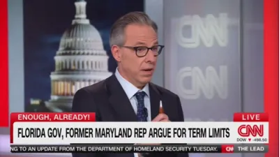 פלארידע גאווערנער דיסענטיס רעדט וועגן לויפן פאר פרעזידענט 2028