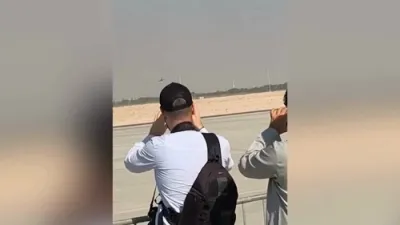 א אינדיע פליגער האט געקראכט בשעת א פליגער שאו אין דובאי 