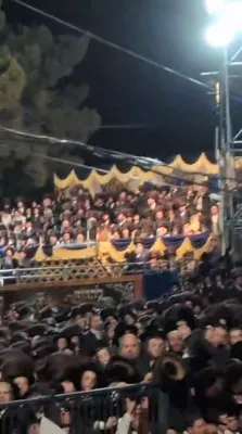 ערשטע חלק פון די גרויסארטיגע מעמד ההדלקה פון כ"ק אדמו"ר מסאטמאר שליט"א אין מירון