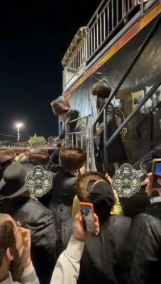 ערשטע חלק פון די גרויסארטיגע מעמד ההדלקה פון כ"ק אדמו"ר מסאטמאר שליט"א אין מירון