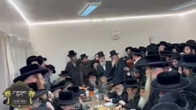 קבלת פנים פאר כ"ק אדמו"ר מסאטמאר שליט"א אין לשכת ביד"ץ העדה החרדית 