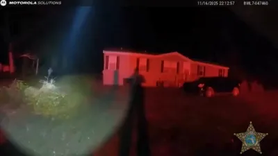 פלארידע פאליציי כאפן א טורמע אנטלאפענער וואס האט זיך באהאלטן אין א זומפ