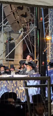 די מעמד אין בני ברק בראשות כ"ק אדמו"ר מסאטמאר שליט"א 