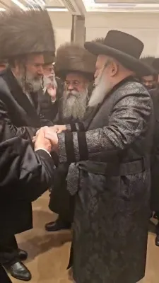 כ"ק אדמו"ר מבאבוב שליט"א ביי א שמחה