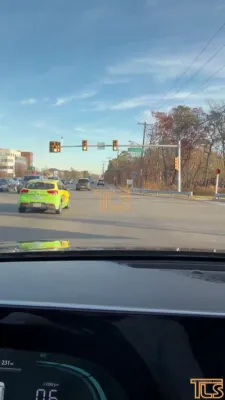 מאסיווע טראפיק ביים פיקסן א רויט לייט 