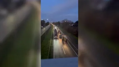 בריטישע פארמערס פראטעסט איבער די בודזשעט