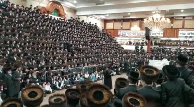 לכבוד די גרויסע סאטמארע דור רביעי חתונה היינט נאכט ברענג מיר אלטע מצוה טאנץ פון הגה"צ אבד"ק סאטמאר וויליאמסבורג שליט"א