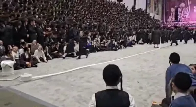 פולע ווידיאוס פון אב"ד סאטמאר וויליאמסבורג שליט"א ביים חתונה פון א עלטסטע אייניקל 