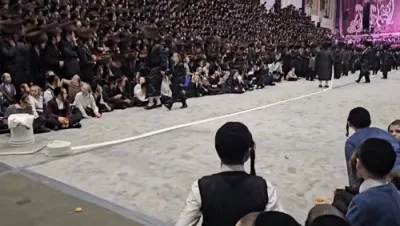 פולע ווידיאוס פון אב"ד סאטמאר וויליאמסבורג שליט"א ביים חתונה פון א עלטסטע אייניקל 