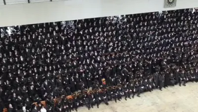 ווידיאוס פון שמחת החתונה בחצר הקודש סאטמאר 