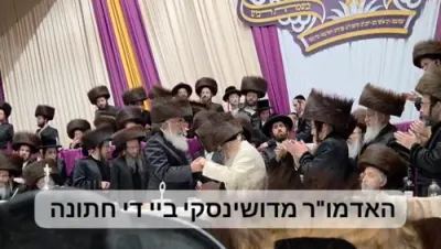 ווידיאוס פון שמחת החתונה בחצר הקודש סאטמאר 