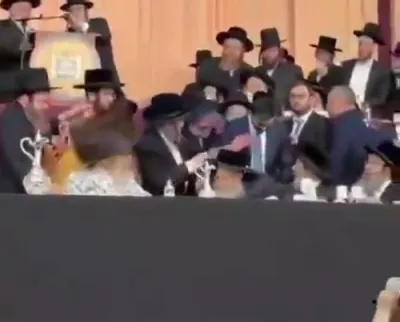 פולע ווידיאוס פון כ"א כסליו בחצר הקודש סאטמאר 