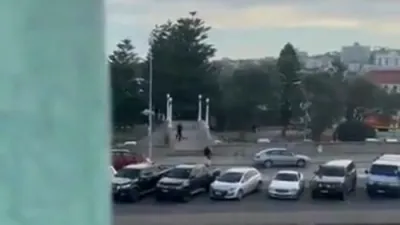 ברעיקינג נייעס: א שרעקליכע טעראר אטאקע האט פאסירט ביי א חנוכה מסיבה אין אוסטראליע.