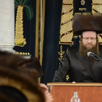 דרשה פון הרה"ח רבי חיים שלמה פישער משב"ק כ"ק אדמו"ר מסאטמאר שליט"א ביי פריוואטע שבע ברכות פון די דור רביעי פונעם רבי'ן