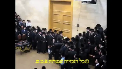 כ"ק אדמו"ר מבעלזא שליט"א צינדט מנורה 20 יאר צוריק