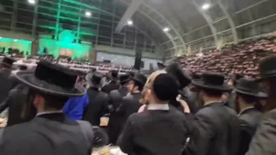 פולע ווידיאוס פון כ"א כסליו בחצר הקודש סאטמאר 