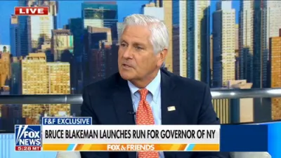 ברוס בלעקמאן מעלדט אז ער לויפט פאר גאווערנער פון ניו יארק קעגן עליס סטעפאניק 