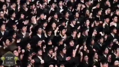 לענגערע ווידיאו פון שמחת השבע ברכות בחצר הקודש סאטמאר 