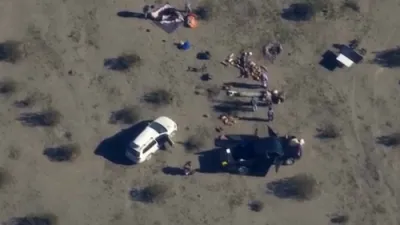 די פלאנירער אויף א באמבע אין לאס אנדזשעלעס זענען געכאפט געווארן 