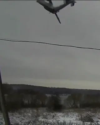 נייע ווידיאו ווי א רוסישע פליגער קראכט אראפ