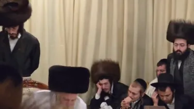 כ"ק אדמו"ר מתורת חכם שליט"א ביי שלש סעודות אין אומן