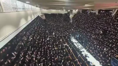 רננו צדיקים - זאת חנוכה בחצר הקודש בעלזא