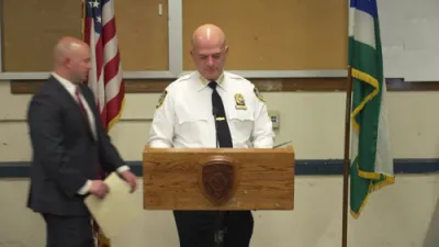 ניו יארק פאליציי אפדעיט די פאבליק איבער א שיסעריי