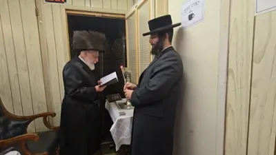 כ"ק אדמו"ר מליסקא שליט"א חנוכה לעכט צינדן נר חמישי בבית מדרשו 