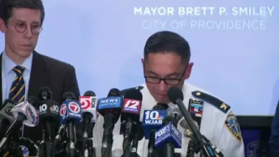 בראון אוניווערסיטעט שיסער פארדעכטיגטער איז אידענטיפיצירט געווארן אלס קלאודיא נעוועס-וואלענטע.