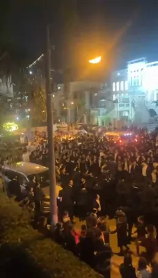 מעמד קבלת פנים פאר די אסירי עולם התורה אויף די בני ברקע גאסן