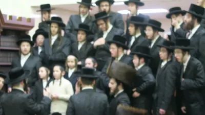 ימי חנוכה בחצר הקודש ניקלשבורג