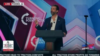 טראמפ דזשוניאר רופט פאר פארייניגקייט אין די פארטיי און רעדט קעגן די לינקע גוואלדטאטן