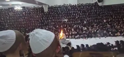 שריפת הפתילות זאת חנוכה אין תולדות אהרן 