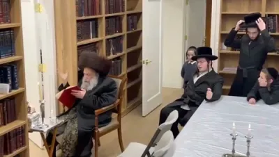 חנוכה בחצר הקודש וואודריזש