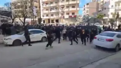 סיריע גוואלדטאטן צווישן רעגירונג שטיצער און קעגנער