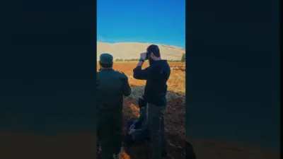 סירישע פרעזידענט קוקט א מיליטערישע דראון פראבע 