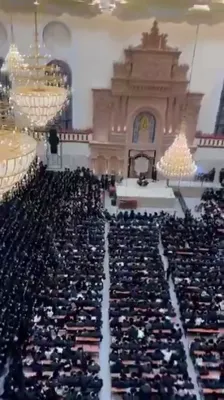 זאת חנוכה בחצר הקודש וויזניץ