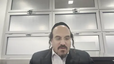 א הערליכע מעשה פון הודאה לה' וואס האט געברענגט א ישועה - דורך הרב אליהו שווארץ ביים שיעור פון עמוד היומי דרשו -פסחים דף עח ע"ב