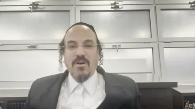 א הערליכע מעשה פון הרבנית קנייבסקי - דע כח פון א פסוק אין תהלים - דורך הרב אליהו שווארץ ביים שיעור פון עמוד היומי דרשו -פסחים דף עט