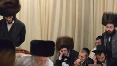 פולע גאלעריע פון שבת חנוכה אין אומן ביי כ"ק אדמו"ר מתורת חכם שליט"א 