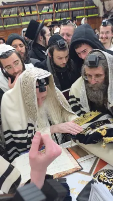 פולע גאלעריע פון שבת חנוכה אין אומן ביי כ"ק אדמו"ר מתורת חכם שליט"א 