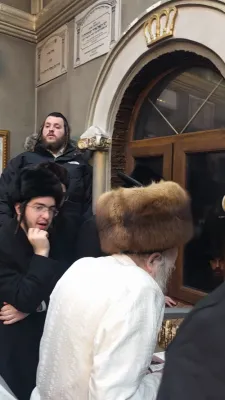 פולע גאלעריע פון שבת חנוכה אין אומן ביי כ"ק אדמו"ר מתורת חכם שליט"א 