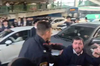 ווידיאוס פון די ריזיגע פראטעסטן אין ארץ ישראל קעגן די גזירת הגיוס 