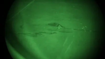 בריטאניע און פראנקרייך אטאקירן אייסיס וואפן ציל אין סיריע.