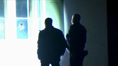 מאן ארעסטירט געווארן נאכן אטאקירן ווענס'עס הויז אין אוהייאו 