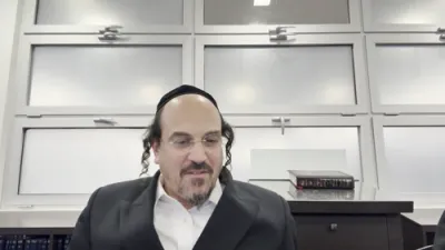 א הערליכע מעשה פון הרה"ק מטאהש זי"ע - דורך הרב אליהו שווארץ ביים שיעור פון עמוד היומי דרשו -פסחים דף פ"ז